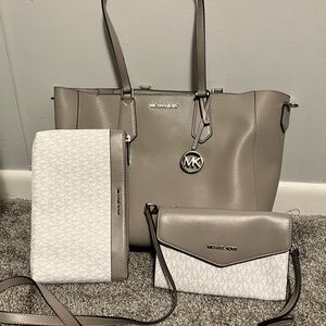 Three piece Micheal kors tote purse